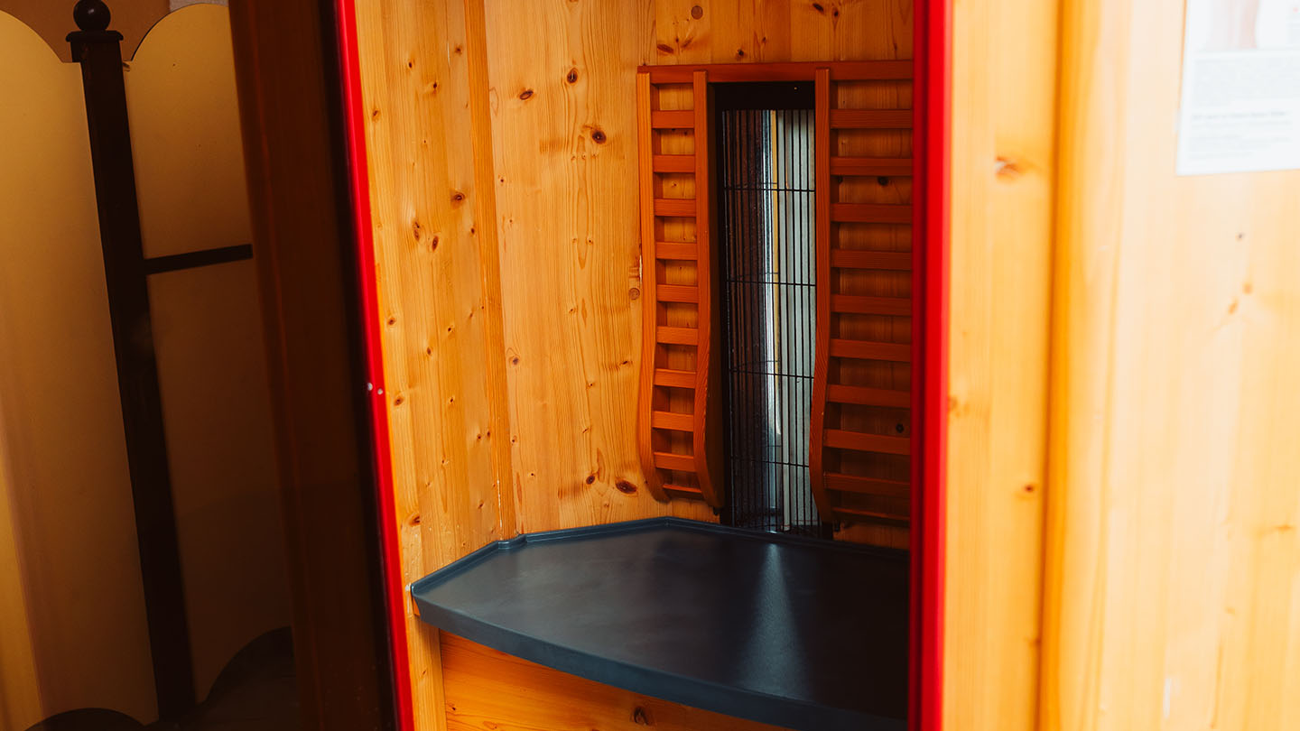 Infrarotlampe in der Sauna 